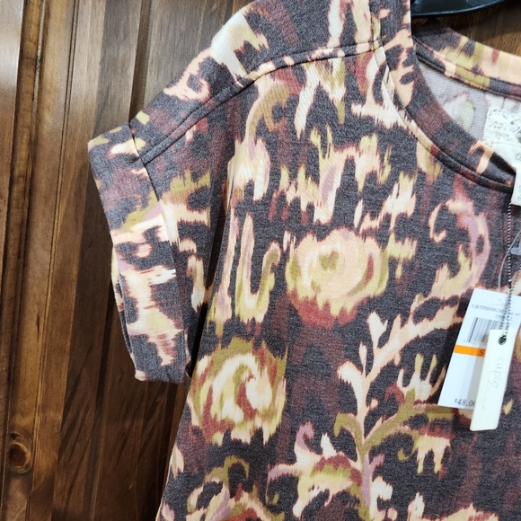 🆕️ Cupio Tee - Picture 4 of 11